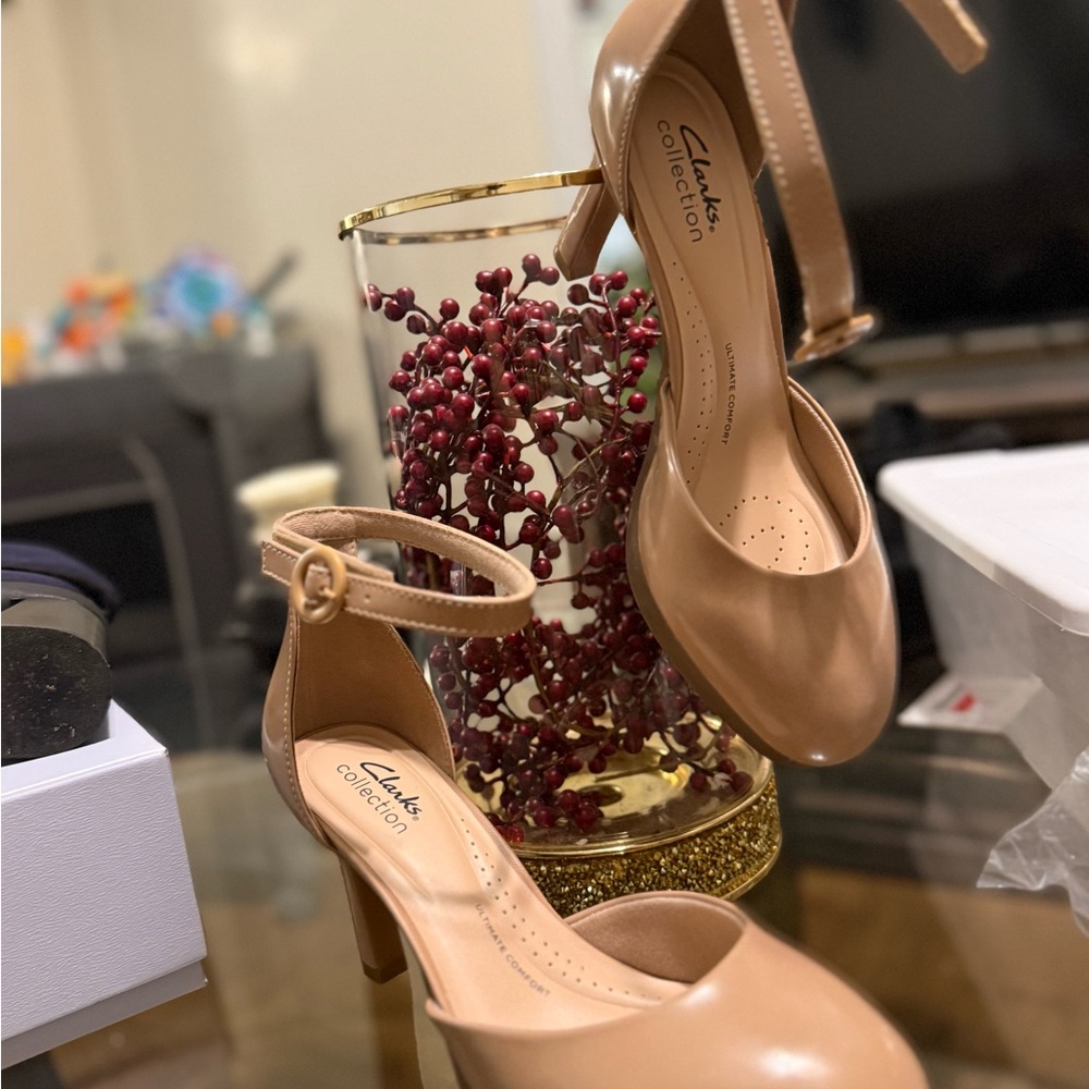 Clarks Women's Beige Heels